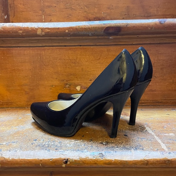 Steve Madden Patent Pumps - Picture 4 of 5